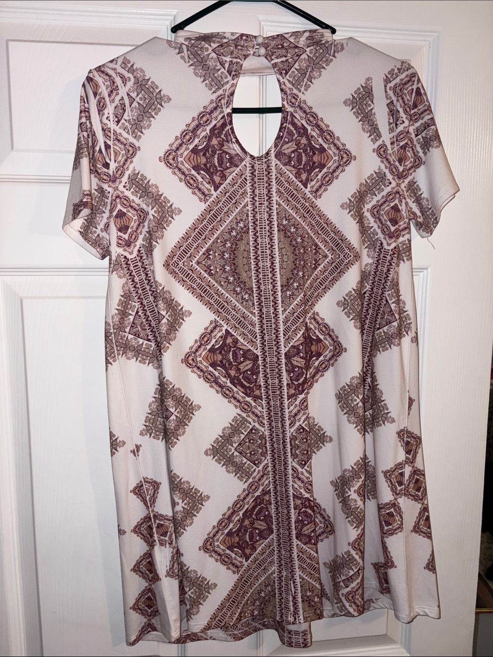 Women's Cream Short Sleeve Dress - Neutral Geo Print